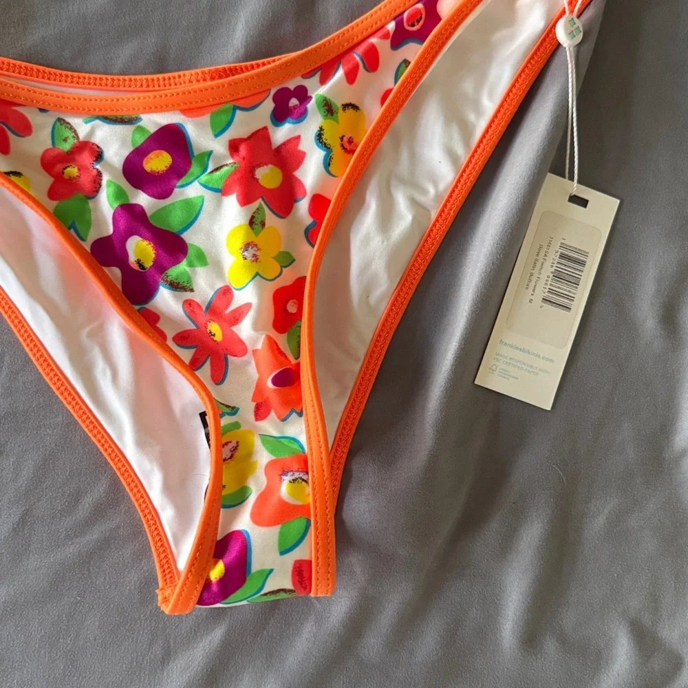 NWT FRANKIES BIKINIS Dove Shine Classic Bikini Bottom, French Flowers, size M